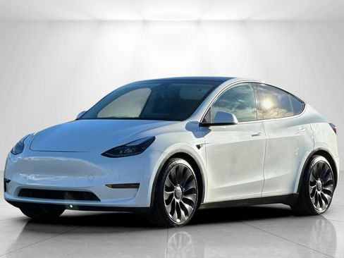 Used 2022 Tesla Model Y Performance image 7