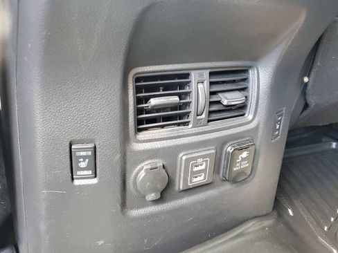Used 2021 Nissan Titan PRO-4X w/ Pro-4x Convenience Package AWD/4WD image 12