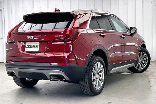 Used 2020 Cadillac XT4 Premium Luxury w/ Cold Weather Package AWD/4WD image 12