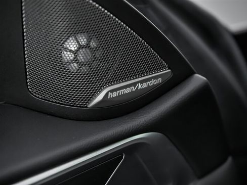 Used 2023 BMW M4 Competition RWD image 15