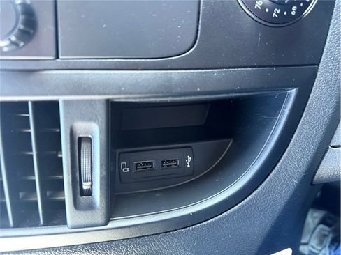 Used 2023 Mercedes-Benz Metris image 19