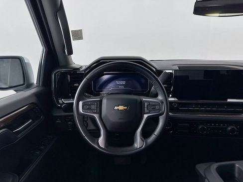 Used 2025 Chevrolet Silverado 1500 LT image 23