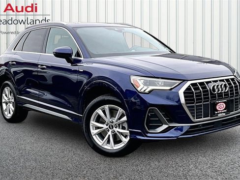 Used 2025 Audi Q3 2.0T Premium w/ Convenience Package image 3