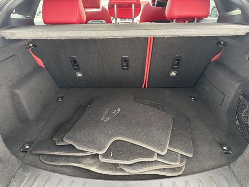 Used 2018 Jaguar E-PACE R-Dynamic SE AWD/4WD image 11