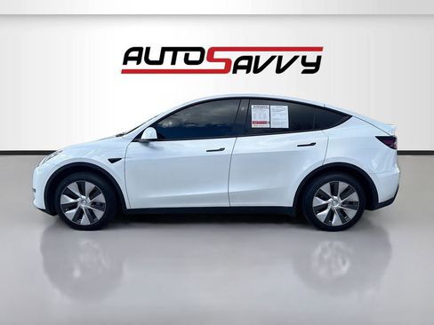 Used 2024 Tesla Model Y Long Range image 4