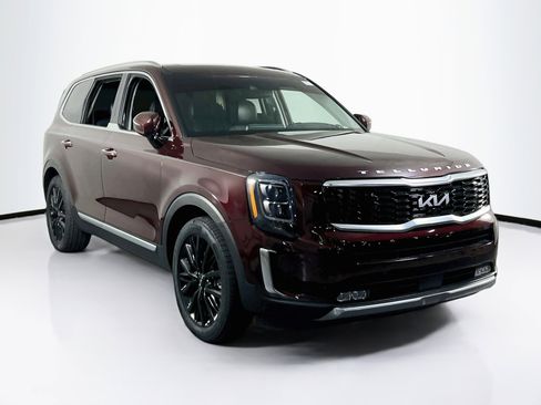 Used 2022 Kia Telluride SX w/ Towing Package FWD image 3