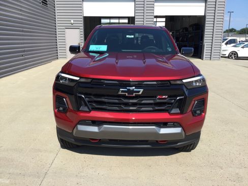 New 2026 Chevrolet Colorado Z71 w/ Technology Package AWD/4WD image 3
