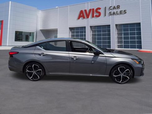 Used 2025 Nissan Altima 2.5 SR FWD image 5