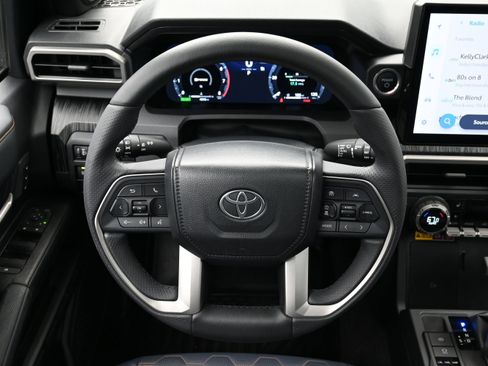 Used 2026 Toyota 4Runner Platinum AWD/4WD image 15