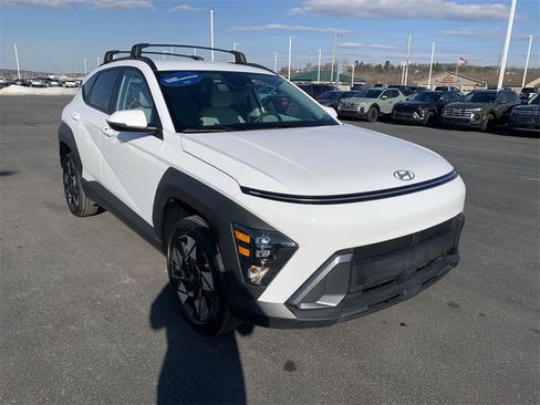 Used 2024 Hyundai Kona SEL image 1