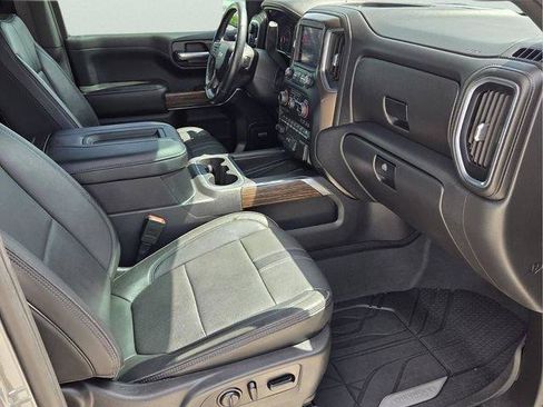 Used 2019 Chevrolet Silverado 1500 High Country w/ Technology Package AWD/4WD image 19
