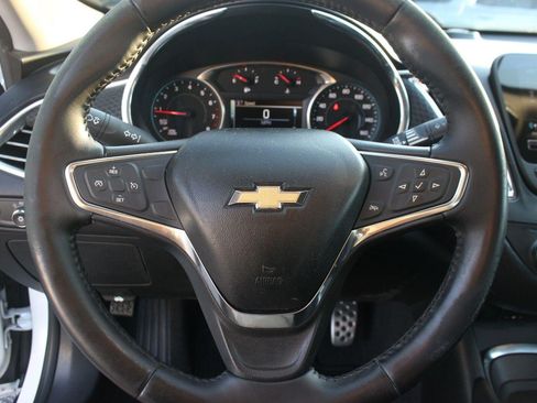 Used 2017 Chevrolet Malibu LT FWD image 17