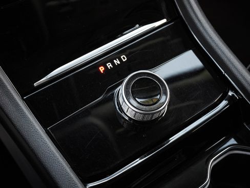 Used 2023 Jeep Grand Cherokee Limited image 25