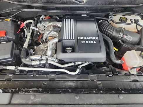 Used 2025 Chevrolet Silverado 1500 ZR2 w/ Technology Package AWD/4WD image 31