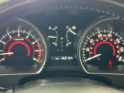 Used 2010 Toyota Highlander Limited AWD/4WD image 22