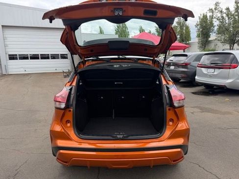 Used 2024 Nissan Kicks SR FWD image 29