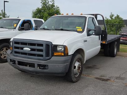 Used 2007 Ford F350 2WD Regular Cab DRW Super Duty
