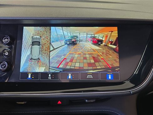Used 2023 Buick Envision Avenir image 20