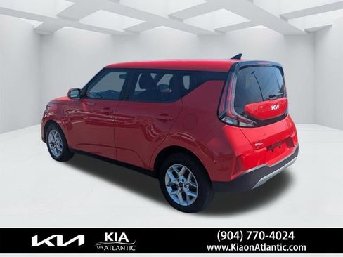 Used 2024 Kia Soul LX w/ Option Group 015 FWD image 6