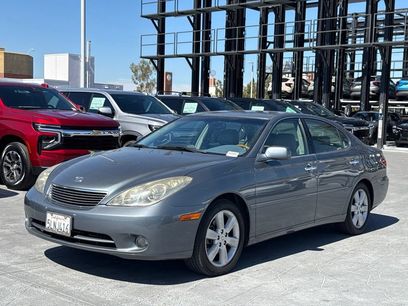 Used 2005 Lexus ES 330 w/ DVD Navigation System Pkg