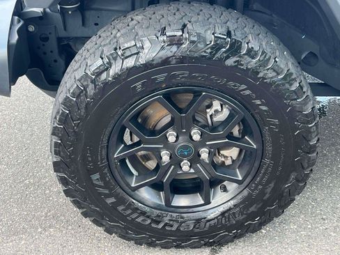 Used 2024 Jeep Wrangler Unlimited AWD/4WD image 6
