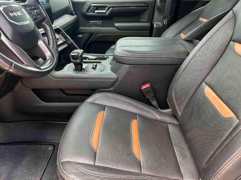 Used 2023 GMC Sierra 1500 AT4 w/ Technology Package AWD/4WD image 13