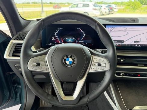 Used 2025 BMW X7 xDrive40i w/ Premium Package AWD/4WD image 16