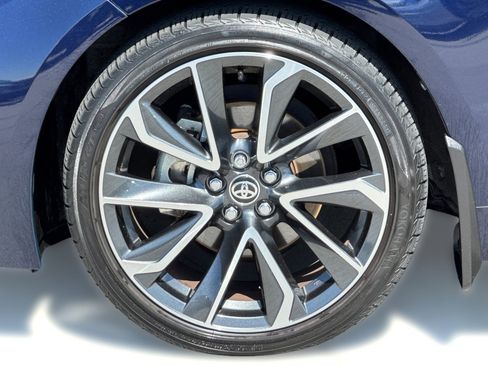 Used 2022 Toyota Corolla SE w/ SE Premium Package FWD image 10