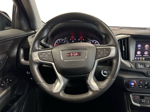Used 2024 GMC Terrain SLE w/ Driver Convenience Package FWD image 16
