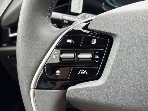 New 2026 Kia Niro EX FWD image 22