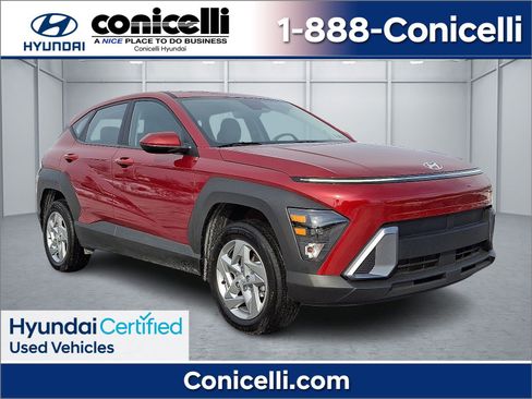 Certified 2025 Hyundai Kona SE image 1