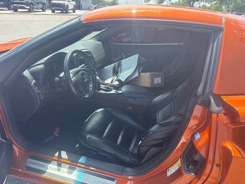 Used 2009 Chevrolet Corvette Coupe w/ Z51 Performance Package RWD image 5