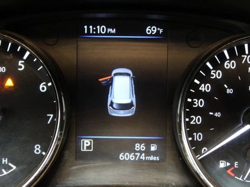Used 2020 Nissan Rogue SV AWD/4WD image 23