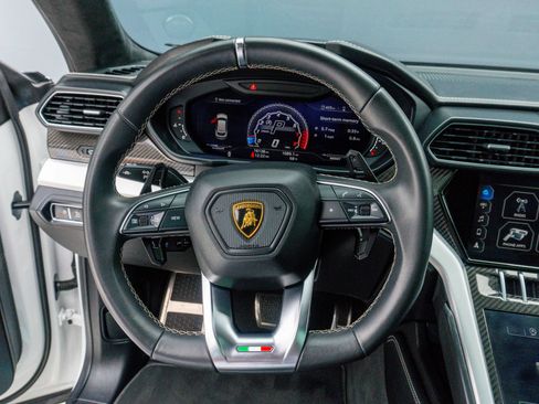 Used 2021 Lamborghini Urus AWD/4WD image 74