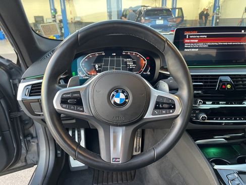 Used 2023 BMW 540i w/ M Sport Package image 17