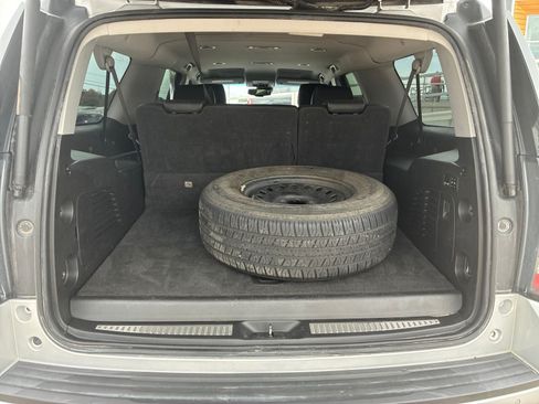 Used 2019 GMC Yukon XL SLT AWD/4WD image 5