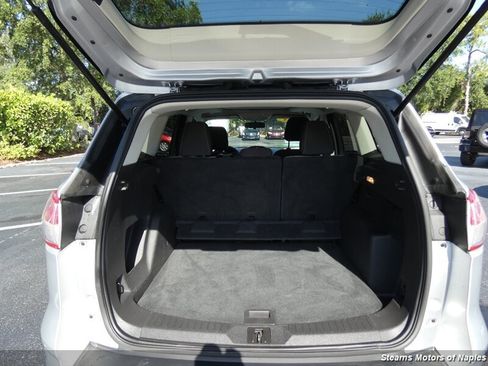 Used 2015 Ford Escape SE FWD image 14