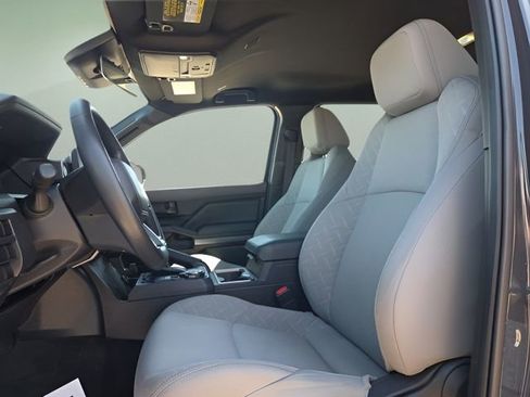 Used 2025 Toyota Tacoma SR5 image 9