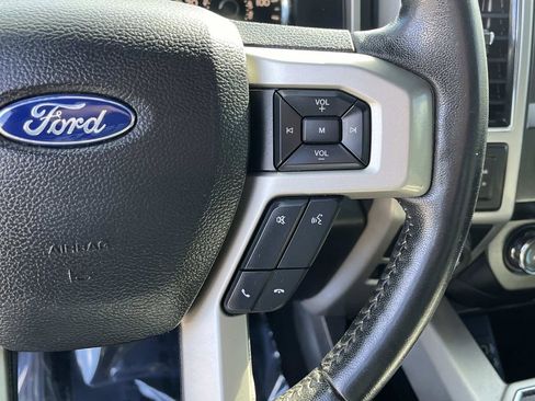 Used 2019 Ford F150 Lariat image 30
