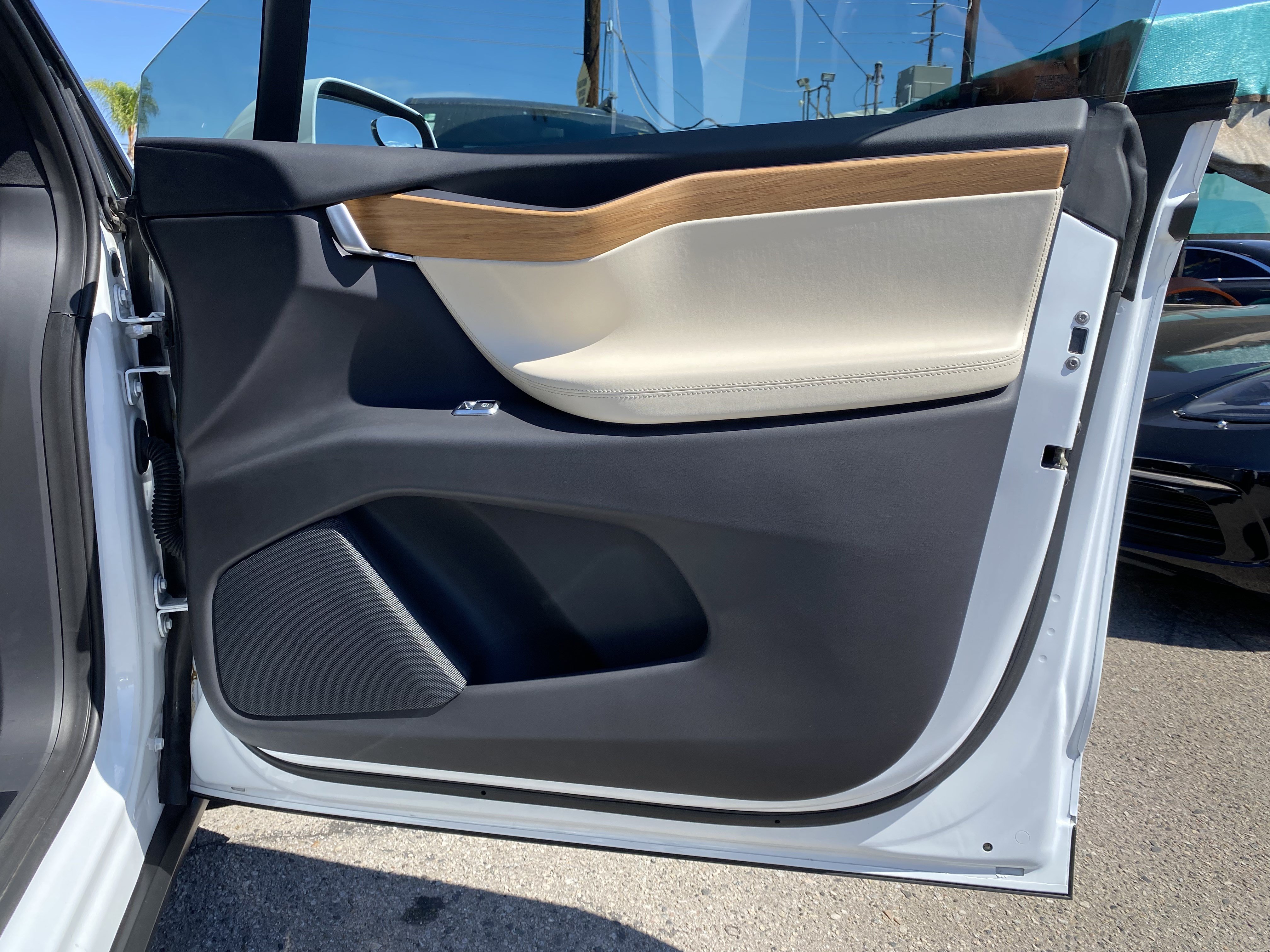 Used 2019 Tesla Model X Long Range AWD/4WD image 27