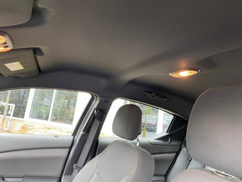 Used 2012 Dodge Avenger SE FWD image 19