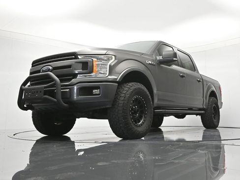 Used 2018 Ford F150 XLT w/ Equipment Group 302A Luxury AWD/4WD image 36
