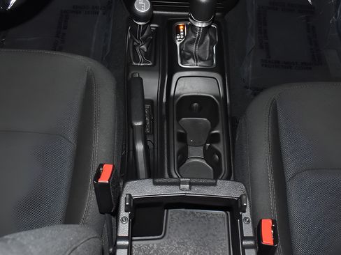 Used 2023 Jeep Wrangler Unlimited Sahara AWD/4WD image 24
