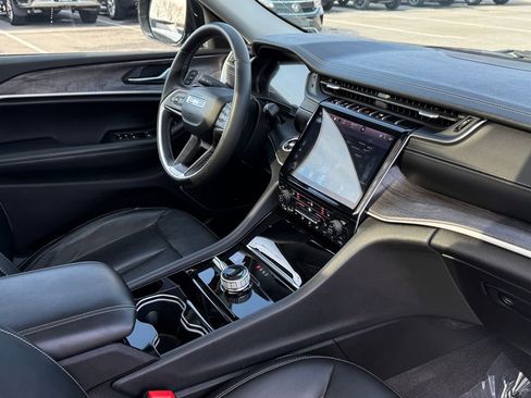 Used 2021 Jeep Grand Cherokee L Limited image 10