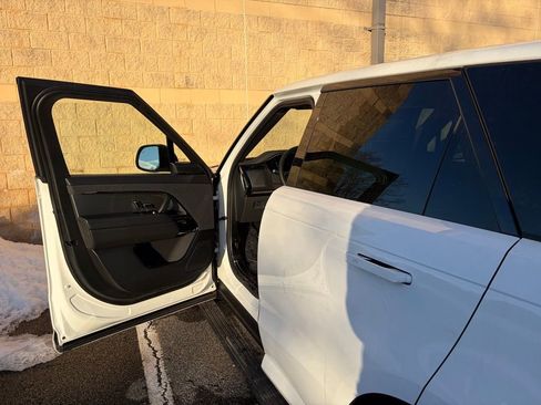 New 2025 Land Rover Range Rover Sport Dynamic SE image 10