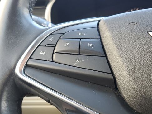 Used 2018 Cadillac XT5 Luxury w/ Driver Awareness Package image 26