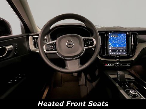 Used 2025 Volvo XC60 B5 Plus AWD/4WD image 8