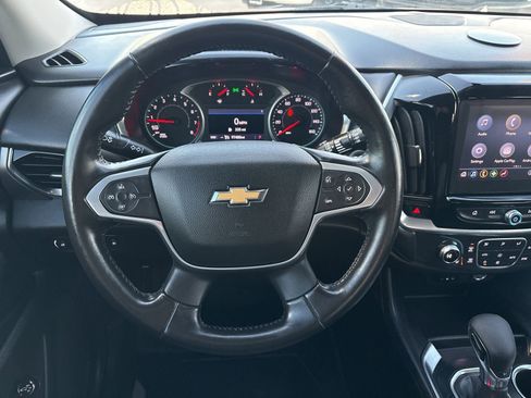 Used 2021 Chevrolet Traverse LT image 21
