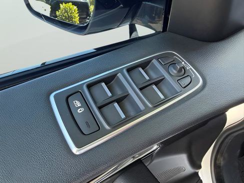 Used 2020 Jaguar F-PACE Premium AWD/4WD image 14