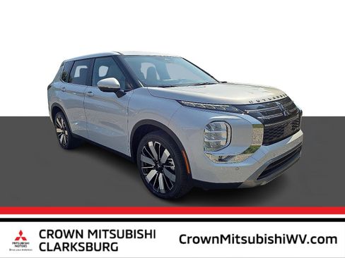 New 2025 Mitsubishi Outlander SE image 1